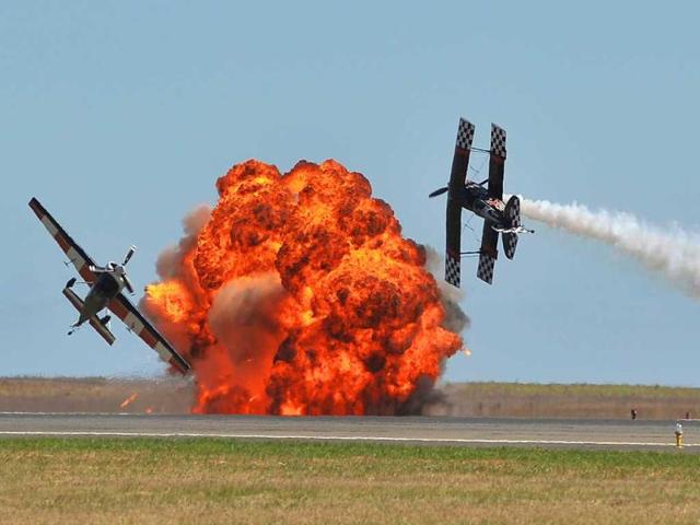 An aerobatics demonstration helps open the first public day at the Australian International Airshow in Melbourne. (AFP Photo)