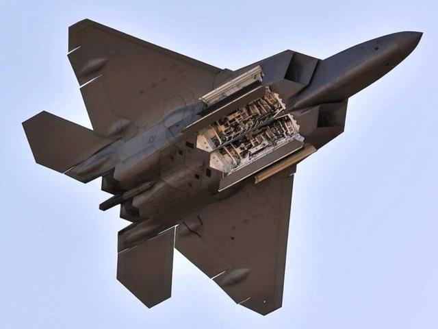 A US Air Force F-22 Raptor performs during the Australian International Airshow in Melbourne. (AFP Photo)
