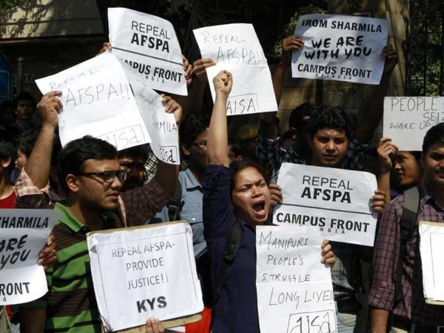 Supporters shout slogans outside the Patiala court where anti-AFSPA activist Irom Sharmila made an appearance in New Delhi. Photo by Virendra Singh Gosain/Hindustan Times