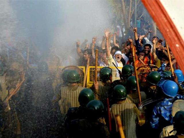 Prakash Jha's movie Satyagraha – Democracy Under Fire focusses on mass movements. Police try to control the protesters in this still from the movie. (Photo Courtesy: Facebook)