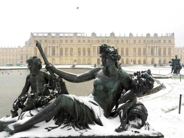 The Chateau de Versailles under snow is pictured, during a heavy snow storm on France. (AFP)
