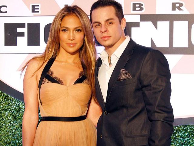 Singer-Jennifer-Lopez-and-boyfriend-Casper-Smart-attend-Muhammad-Ali-s-Celebrity-Fight-Night-XIX-at-JW-Marriott-Desert-Ridge-Resort-char-38-Spa-in-Phoenix-Arizona-AFP Singer-Jennifer-Lopez-and-boyfriend-Casper-Smart-attend-Muhammad-Ali-s-Celebrity-Fight-Night-XIX-at-JW-Marriott-Desert-Ridge-Resort-char-38-Spa-in-Phoenix-Arizona-AFP
