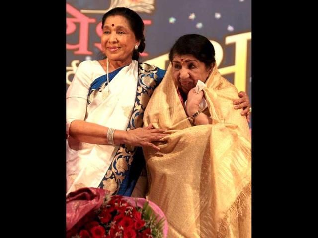 Picture perfect: Asha Bhosle and Lata Mangeshkar present for the Hridaynath Mangeshkar awards. (Photo by Vidya Subramanian/Hindustan Times) Picture perfect: Asha Bhosle and Lata Mangeshkar present for the Hridaynath Mangeshkar awards. (Photo by Vidya Subramanian/Hindustan Times)