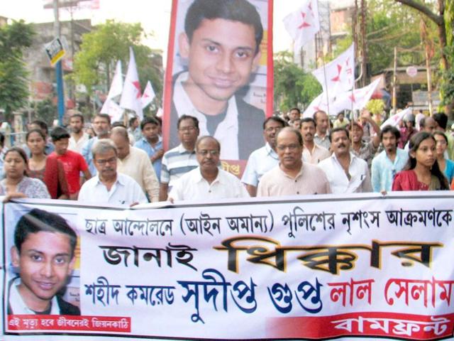 Left parties activists protest against the death of the SFI leader Sudipto Gupta, in Siliguri. PTI Photo