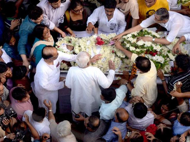 Former West Bengal chief minister Buddhadeb Bhattacharya pays homage during funeral procession of SFI leader Sudipto Gupta, who allegedly died after a clash with Kolkata police in Kolkata. PTI Photo
