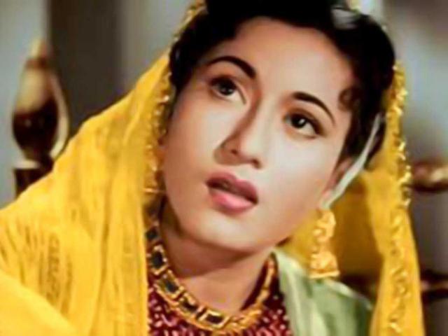 Madhubala-in-a--still-from-Mughal-e-Azam