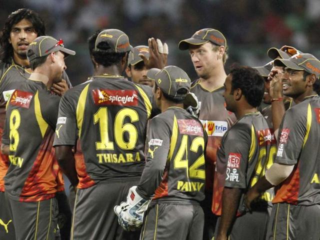 Sunrisers Hyderabad players celebrate wicket of Delhi Daredevils' Virender Sehwag during their T20 match in New Delhi. HT photo/Sunil Saxena Sunrisers Hyderabad players celebrate wicket of Delhi Daredevils' Virender Sehwag during their T20 match in New Delhi. HT photo/Sunil Saxena