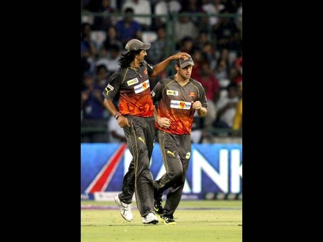 Sunrisers Hyderabad players celebrate wicket of Delhi Daredevils' MC Juneja during T20 match in New Delhi. HT photo/Sunil Saxena Sunrisers Hyderabad players celebrate wicket of Delhi Daredevils' MC Juneja during T20 match in New Delhi. HT photo/Sunil Saxena