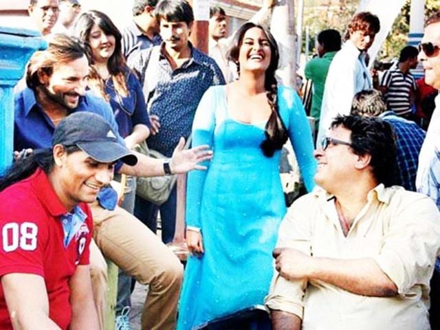 Bullet Raja features Saif Ali Khan, Sonakshi Sinha, Chunkey Pandey, Jimmy Shergill, Ravi Kishan and Gulshan Grover.
