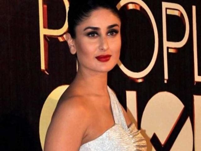 Kareena Kapoor poses as she attends the People’s Choice Awards ceremony in Mumbai late October 27, 2012. AFP Photo Kareena Kapoor poses as she attends the People’s Choice Awards ceremony in Mumbai late October 27, 2012. AFP Photo