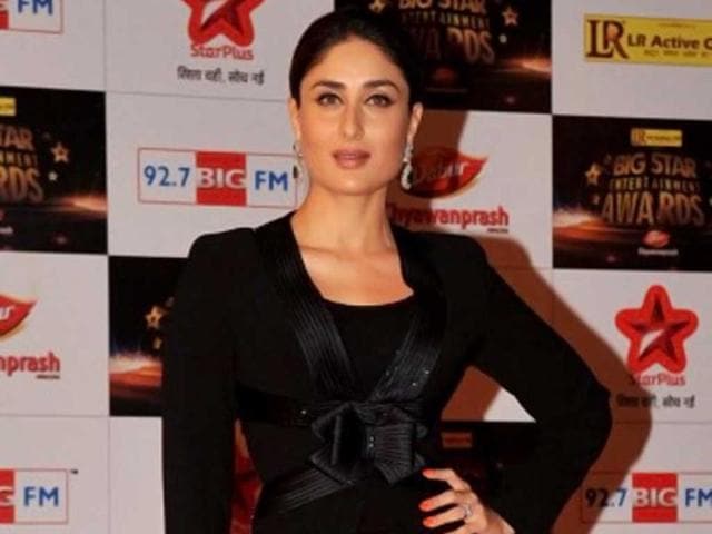 Kareena Kapoor poses as she attends the Big Star Entertainment Awards 2012 ceremony in Mumbai late December 16, 2012. AFP Photo Kareena Kapoor poses as she attends the Big Star Entertainment Awards 2012 ceremony in Mumbai late December 16, 2012. AFP Photo
