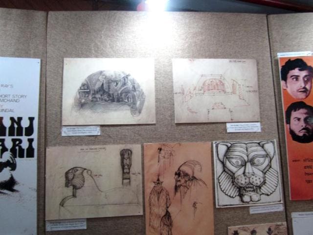 Satyajit Ray had a wonderful hand in sketching and worked for some of the best advertisements in initial world of commercial advertising in India.
