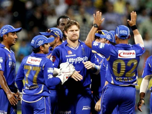 Rajasthan Royals player Shane Watson celebrates the wicket of Mumbai Indians player Glenn Maxwell during their T20 League match against Mumbai Indians at Wankhede Stadium in Mumbai. (HT Photo/Kunal Patil)