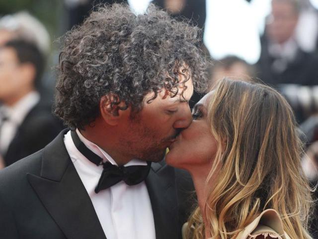 Tomer Sisley kisses girlfriend Julie