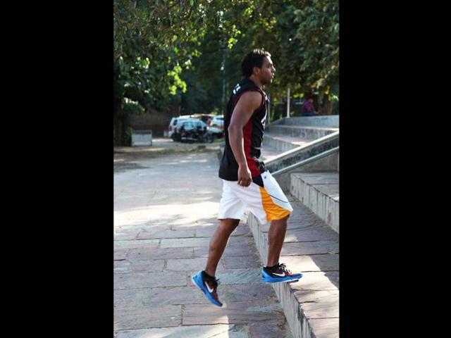 Alternate your legs with a continuously with a fast and swift hopping action in the step-ups. (Photo courtesy: Anil Chawla)