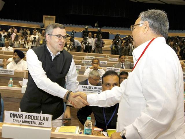J&K chief minister Omar Abdullah with chief minister of Chhattisgarh Raman Singh during chief ministers’ conference on internal security at Vigyan Bhawan in New Delhi. HT Photo/Arvind Yadav