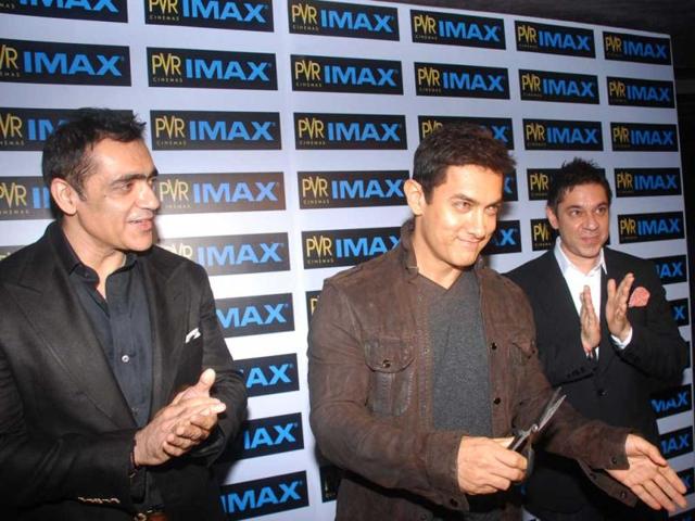 <p>Mr. Perfectionist, Aamir Khan was seen inaugurating the PVR Imax theatre in the showbiz capital, Mumbai recently. PVR is the largest premium film entertainment company in the country. Dressed in black tee with brown jacket over it, Aamir looked very handsome. This shows your bond with PVR…Aamir!!</p>