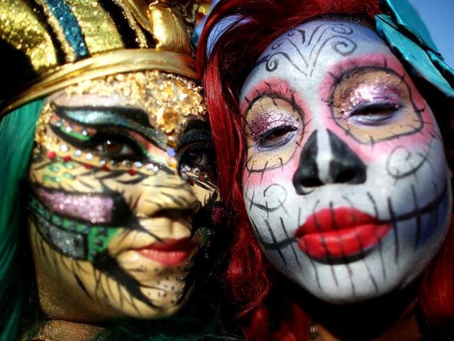 Revelers pose during the 2013 Mermaid Parade at Coney Island in the Brooklyn borough of New York City. (AFP)