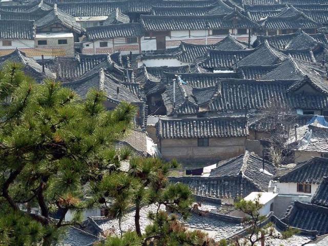 A-general-view-of-traditional-housing-in-the-old-city-quarter-of-Kaesong-a-North-Korean-city-close-to-the-border-with-South-Korea-Photo-AFP A-general-view-of-traditional-housing-in-the-old-city-quarter-of-Kaesong-a-North-Korean-city-close-to-the-border-with-South-Korea-Photo-AFP