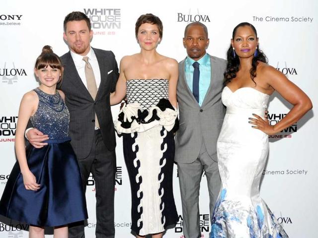 Cast members, from left, Joey King, Channing Tatum, Maggie Gyllenhaal, Jamie Foxx and Garcelle Beauvais attend the "White House Down" premiere at the Ziegfeld Theatre in New York. (AP)