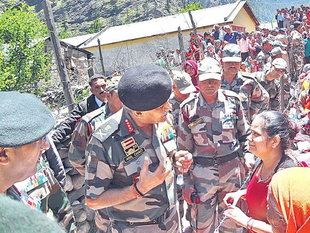 Lt Gen Anil Chait takes stock of the situation at the Army camp, consoling those affected. (HT Photo/Prasad Nichenametla)