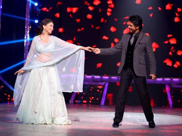 SRK was on Jhalak Dikhhla Jaa sets to promote his upcoming film Chennai Express.