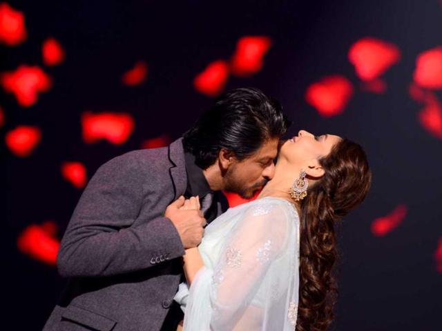 Shah Rukh Khan and Madhuri Dixit Nene recreated the romantic magic of the 90s when the king Khan visited the sets of Jhalak Dilkhhla Jaa. The duo performed on romantic numbers and took the audience back to Dil To Pagal Hai days. Browse through.