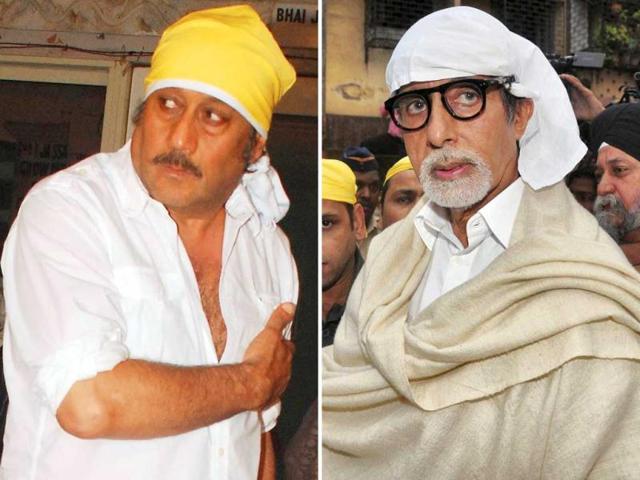 Bollywood and other celebrities were seen at the prayer meet held for late actor Pran at his residence. Take a look at who all was there.