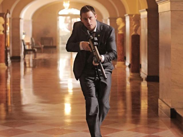 Plot: While on a tour of the White House with his young daughter, a Capitol policeman (Tatum) springs into action to save his child and protect the president (Foxx) from a heavily armed group of paramilitary invaders.