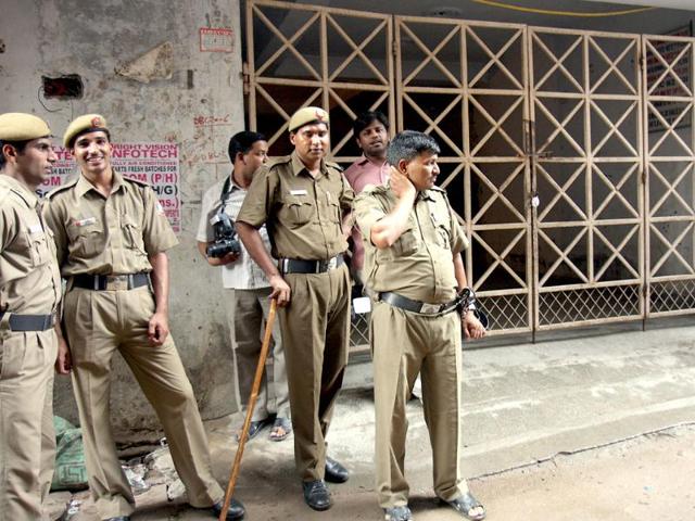 File photo: Delhi Police special cell team at the encounter spot after the two suspected militants were killed during an encounter, in Jamia Nagar, New Delhi. (HT Photo/Sunil Saxena)