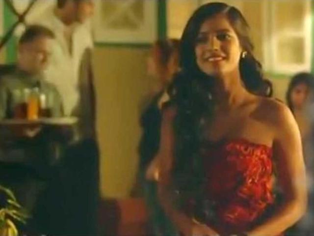 Poonam Pandey looks pretty in red