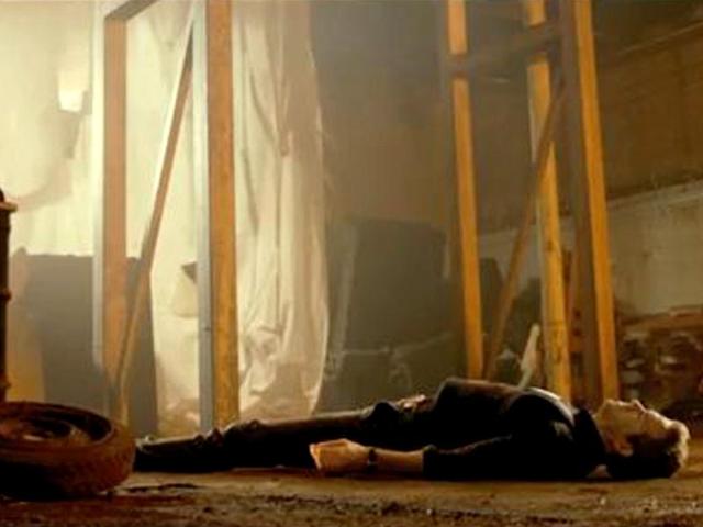 Reynolds playing dead?