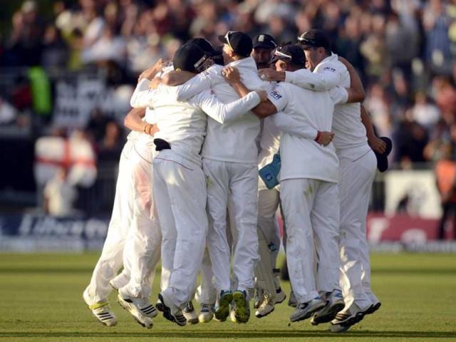 The England players celebrate after winning the fourth Ashes cricket test match against Australia at the Riverside cricket ground in Chester-le-Street near Durham. (Reuters Photo)