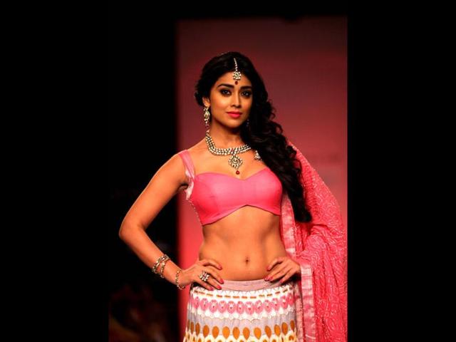 Shriya poses for the cameras. Shriya poses for the cameras.