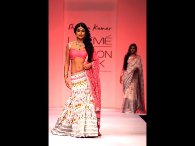 Shriya Saran struts on the ramp in style. Shriya Saran struts on the ramp in style.