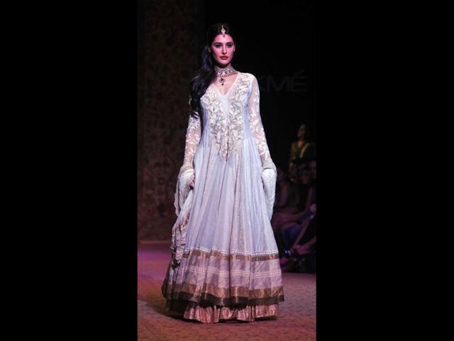 The desi ensemble looks perfect on the Fakhri belle. The desi ensemble looks perfect on the Fakhri belle.