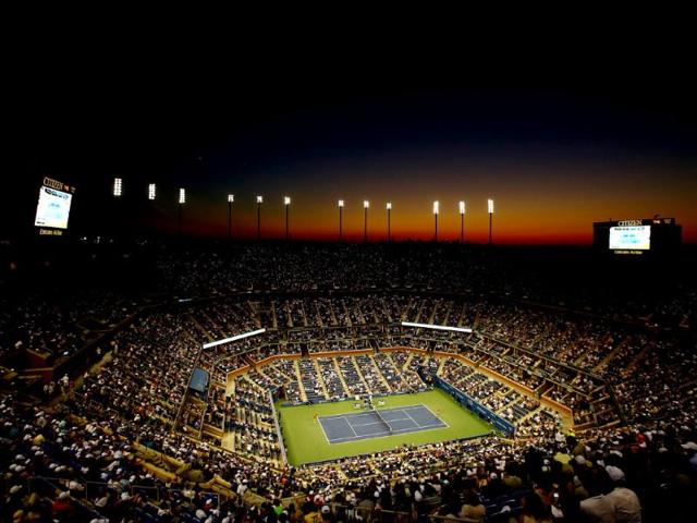 A general view of the women's quarter final match between Victoria Azarenka of Belarus and Daniela Hantuchova of Slovakia in New York City (AFP Photo)