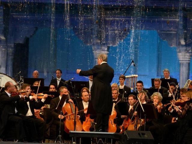 Celebrated conductor Zubin Mehta leads the Bavarian State Orchestra during the Ehaas-e-Kashmir music concert in Srinagar. (AFP Photo)