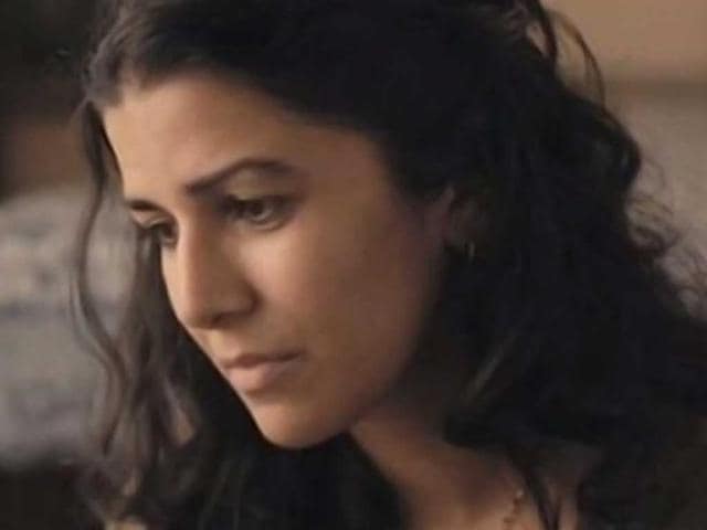 Nimrat-looks-pretty-as-a-picture