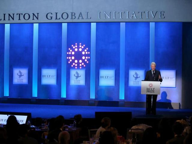 Former US president Bill Clinton announces the winners of the Hult Prize on the first day of president Bill Clinton's annual CGI meeting in New York.(AP photo)