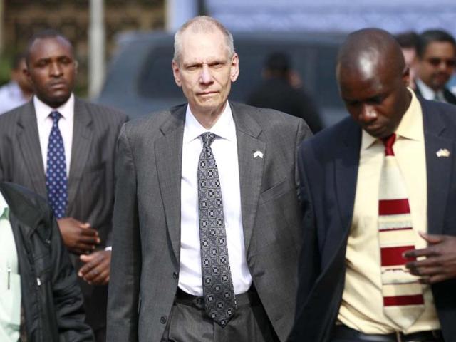 US ambassador to Kenya Robert Godec (C) arrives for the funeral prayers of victims of the the Westgate shopping mall attack. (Reuters Photo)