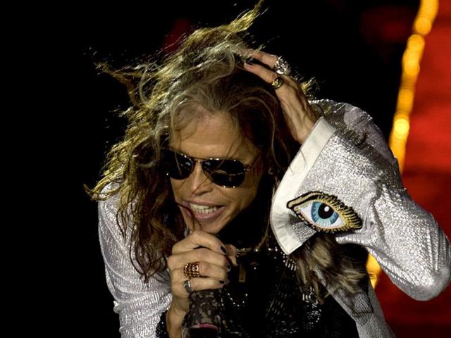 Aerosmith lead singer Steven Tyler performs at the Centenario stadium in Montevideo. (AFP Photo)