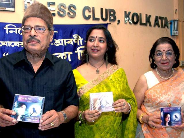 The Life Of Legendary Singer Manna Dey Golden Voice Of Indian Cinema Hindustan Times Manna dey was born on may 1, 1919 in calcutta, bengal presidency, british india as prabodh chandra dey.