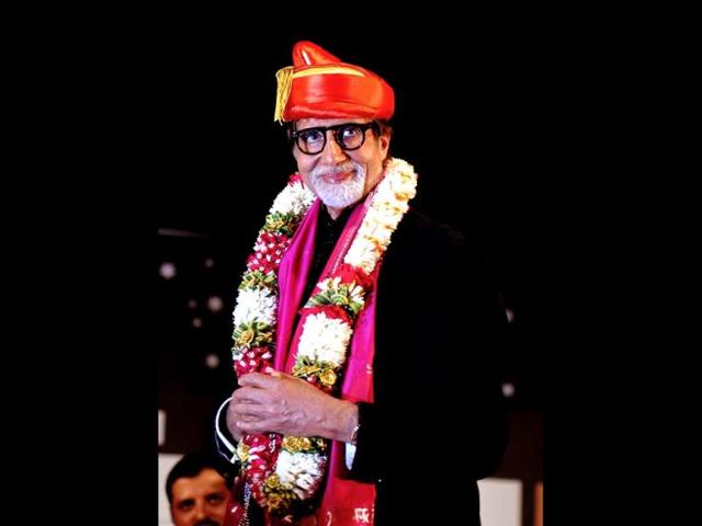 Amitabh Bachchan at the 'Pandit Hridaynath Mangeshkar Awards' on the occasion of the 76th birthday celebration of Hindi and Marathi music composer and singer Pandit Hridaynath Mangeshkar and the 24th anniversary of Hridaynath Arts in Mumbai. (AFP Photo)