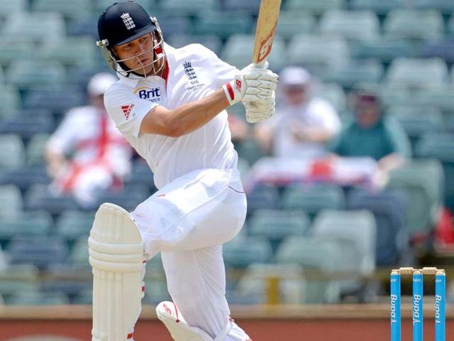 English batsman Jonathan Trott plays a shot on day three of the Ashes cricket tour match against a Western Australian Chairman's XI at the WACA ground in Perth. (AFP photo)