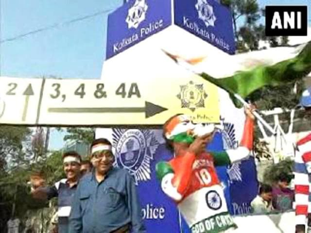 Thousands trooped into Eden Gardens in Kolkata on Wednesday to see master blaster Sachin Tendulkar play his penultimate Test match. (ANI photo)
