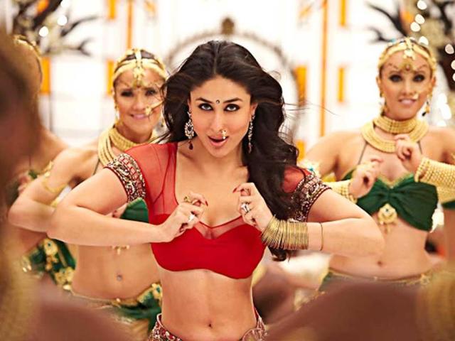 The nose accessory matches with the spirit of Chammak Challo, the foot-tapping number that shows Kareena Kapoor grooving with G.One (SRK).