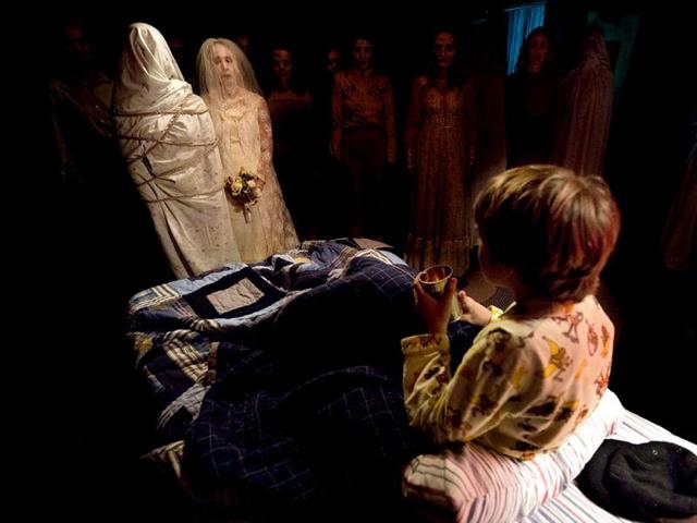 "I see dead people!"