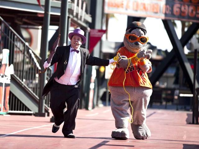 Performers take part in a Make-A-Wish foundation in San Francisco. (AFP Photo)