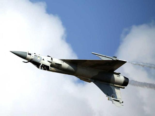 A Dassault Aviation French made Mirage 2000 belonging to the United Arab Emirates (UAE) Air Force performs during the Dubai Airshow in Dubai. (AFP Photo)